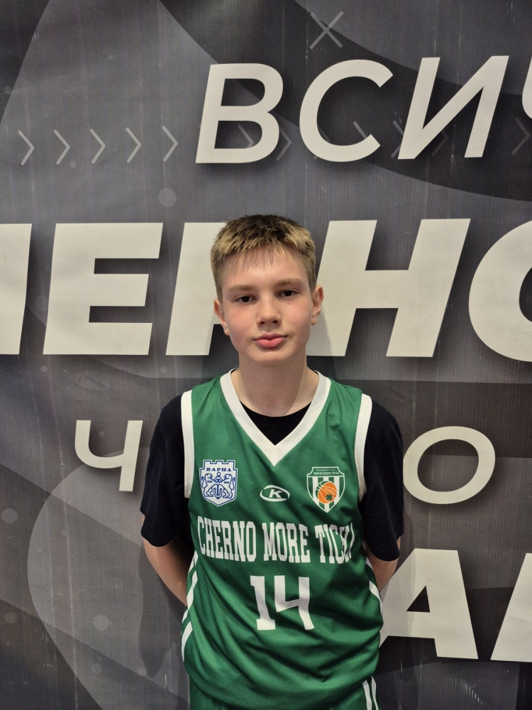 Александър Ушев