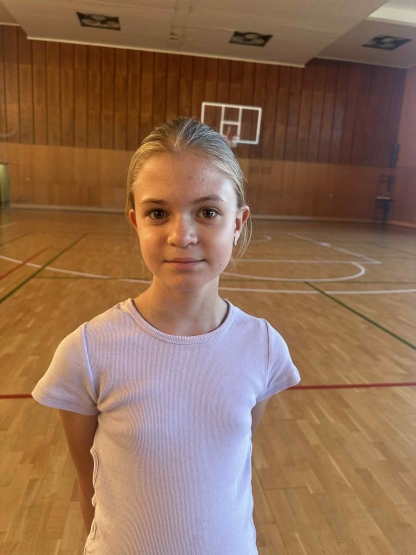 Мирела Петрова